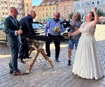 Am 26.6.26 heiraten in Stralsund insgesamt 24 Paare